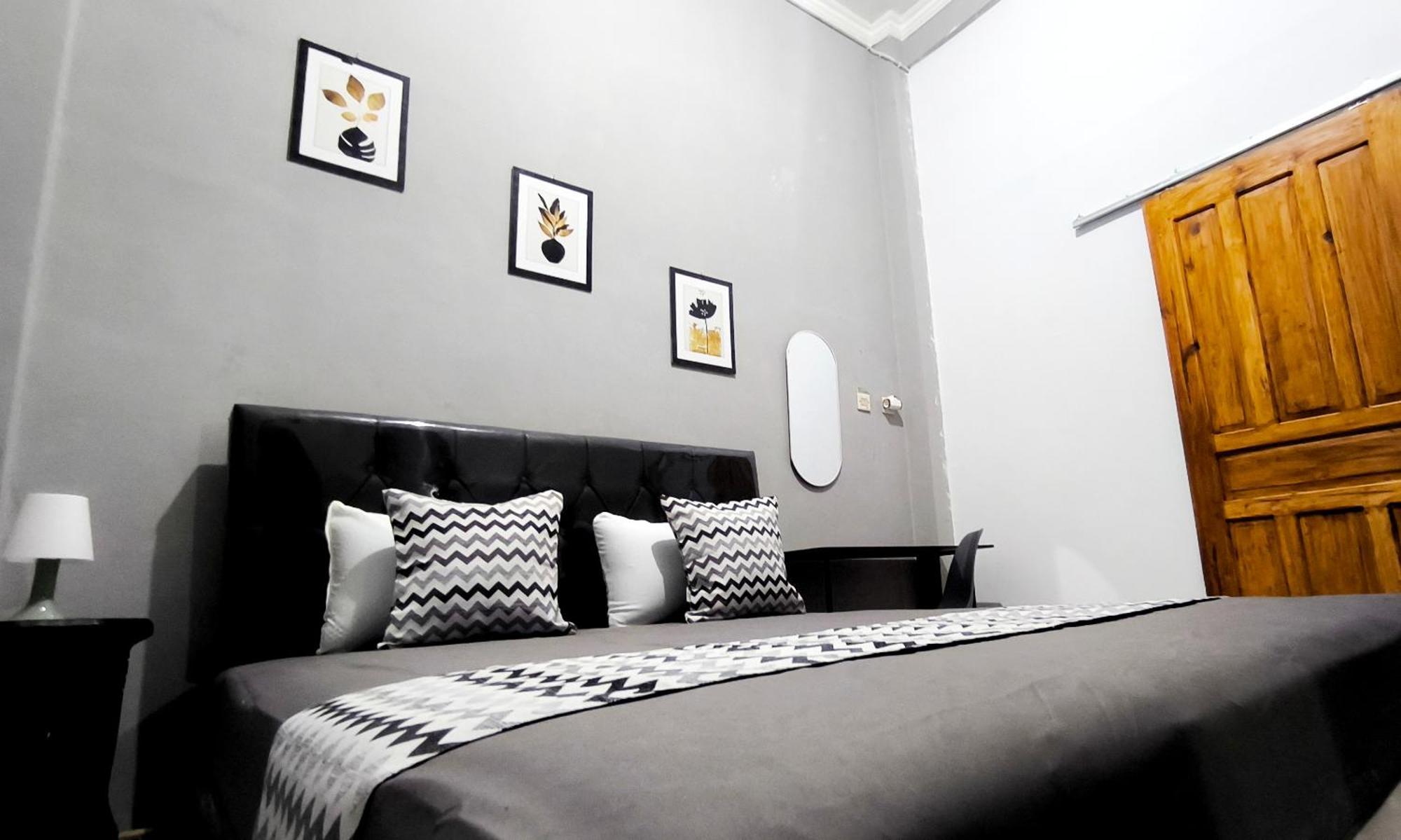 Jogja Day Inn Джок'якарта Екстер'єр фото
