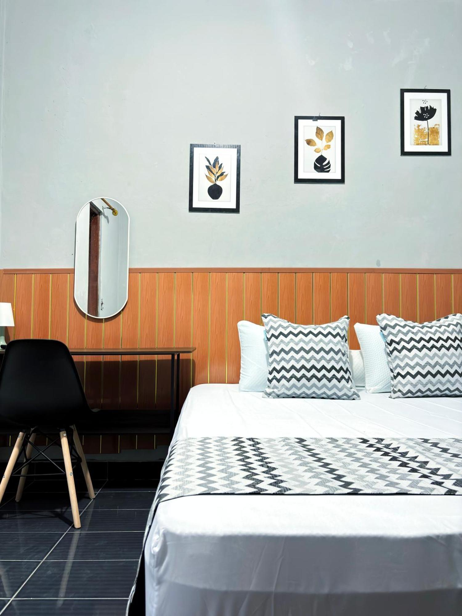 Jogja Day Inn Джок'якарта Екстер'єр фото