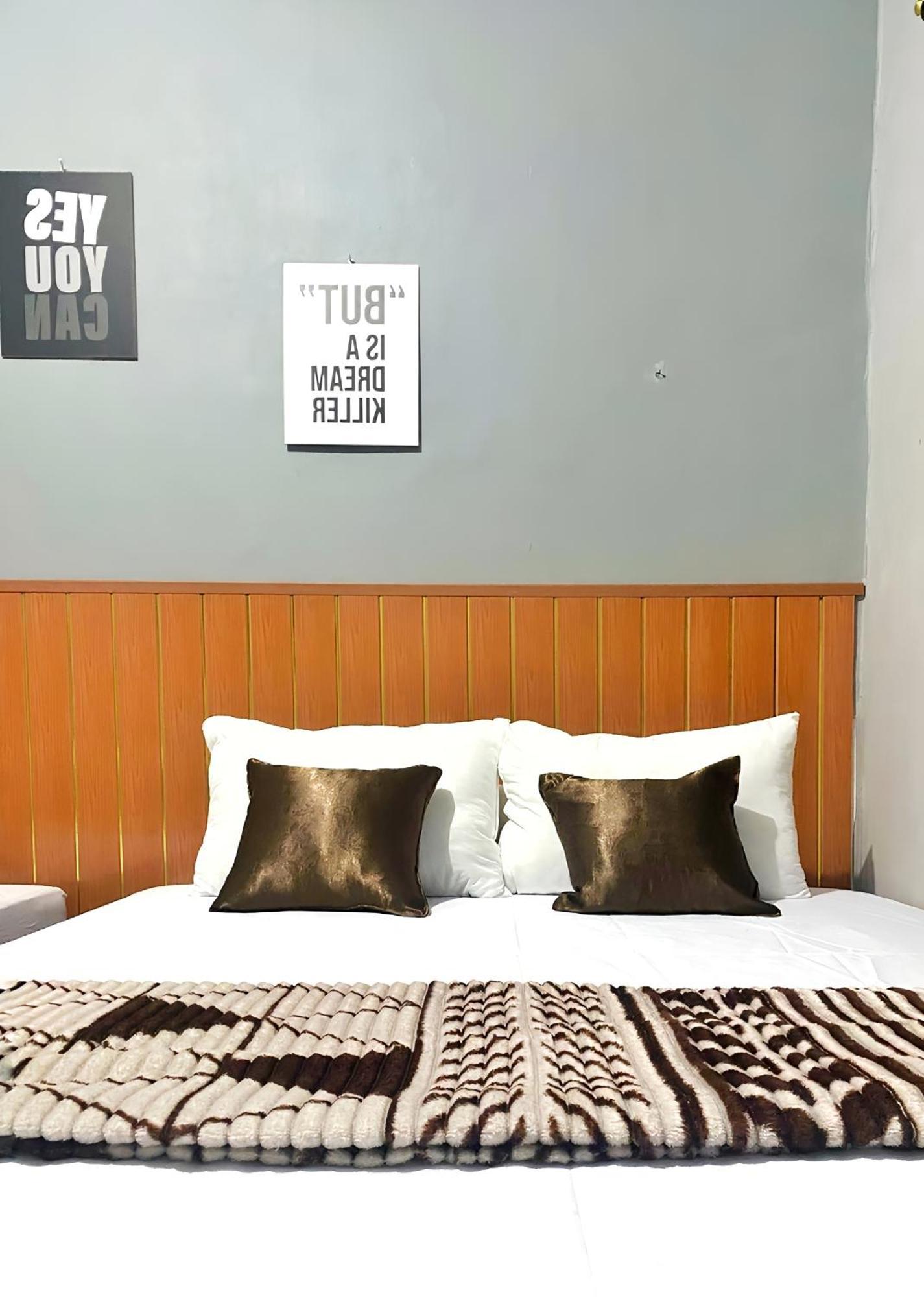 Jogja Day Inn Джок'якарта Екстер'єр фото