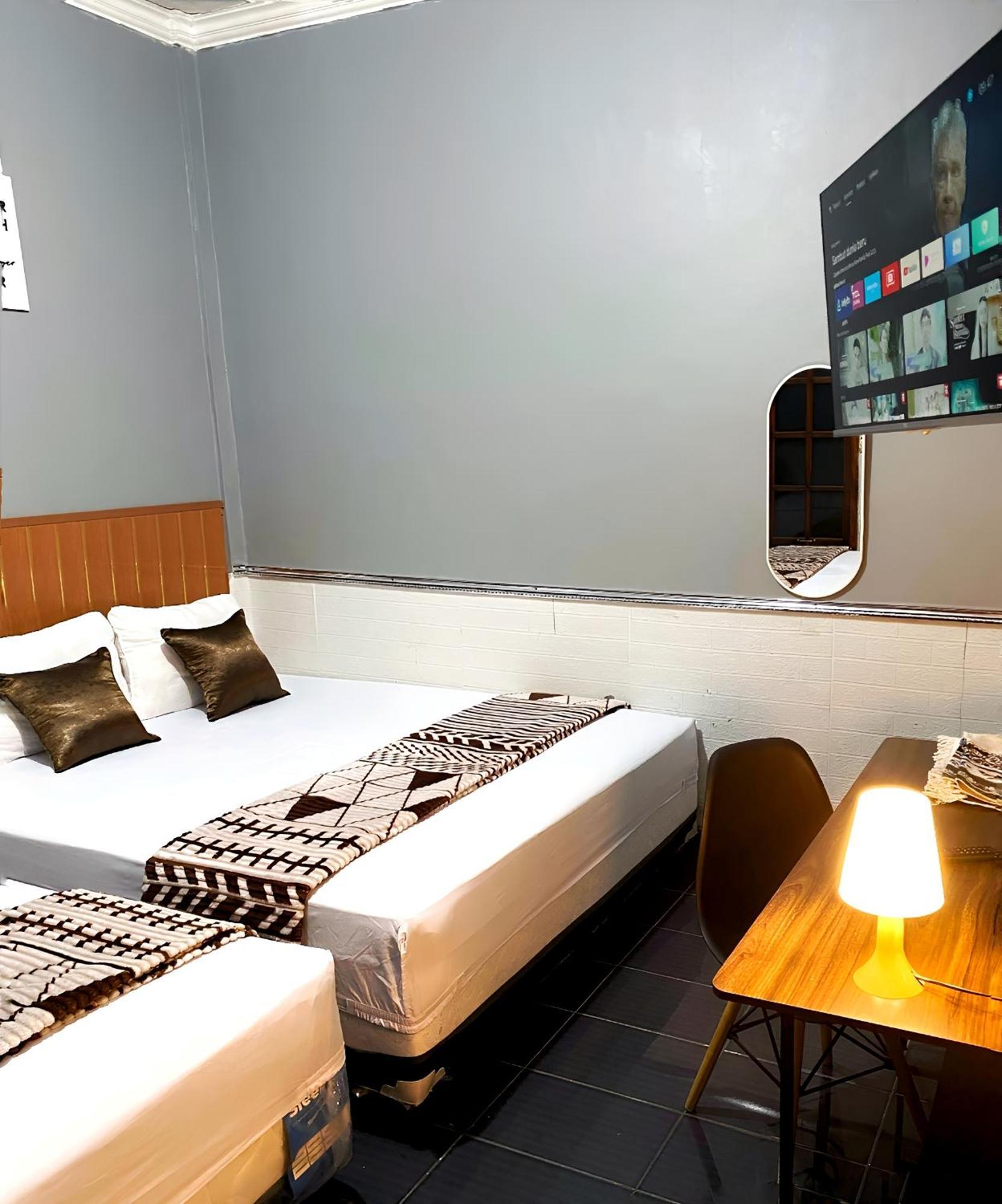 Jogja Day Inn Джок'якарта Екстер'єр фото