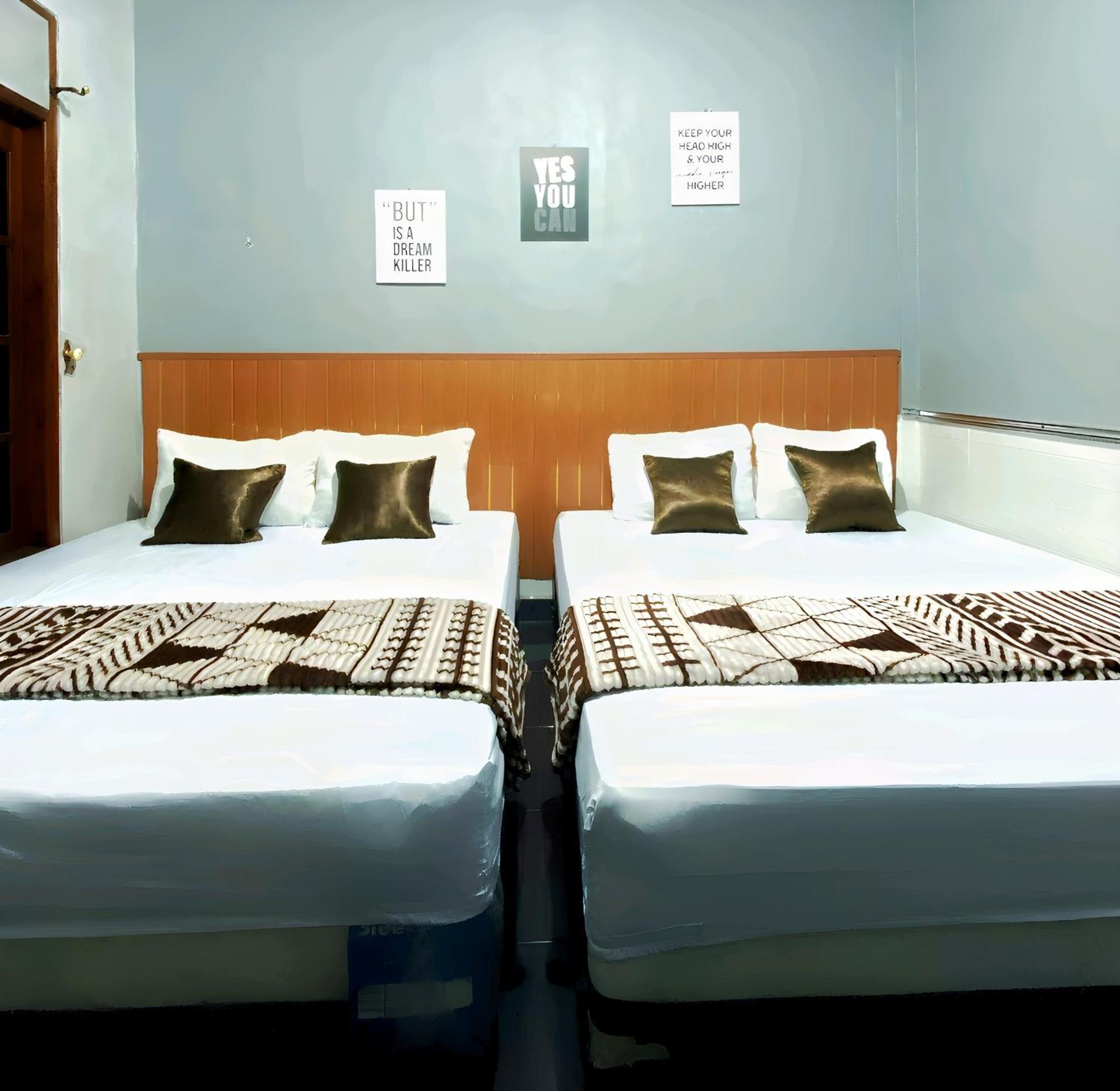 Jogja Day Inn Джок'якарта Екстер'єр фото